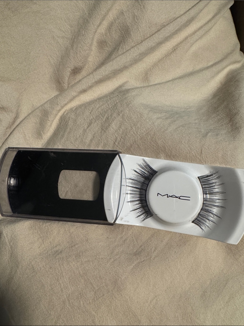 MAC B98 False Lashes - discontinued